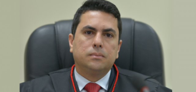 TCE acata representação do MPC e determina que governo do Estado realize concurso público para professores.