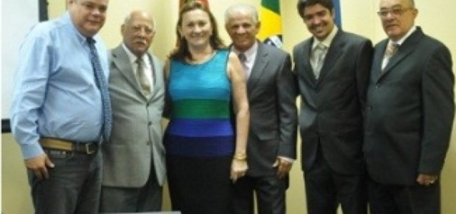 Conselheiro Reinaldo &eacute; homenageado em sess&atilde;o ordin&aacute;ria do Pleno do TCE-RR